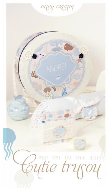 Trusou de botez brodat pentru baieti cu pestisori, Navy Cream 2
